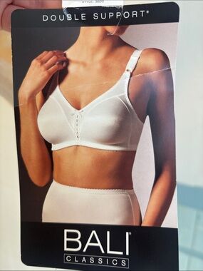Bali Classic Double Support Satin Soft-Cup Bra in Light Cream - 42c -NWT